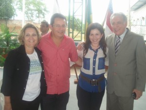 Secretária Executiva da SEPM Márcia Álamo, prefeito Hamilton Villar, deputada estadual Conceição Sampaio e desembargador Ari Moutinho, pres. do TJAM (Foto: Gov/AM)