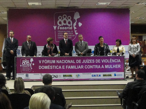 Solenidade de abertura do V Fórum Nacional de Juízes de Violência Doméstica e Familiar contra a Mulher (Foto: Débora Prado) Solenidade de abertura do V Fórum Nacional de Juízes de Violência Doméstica e Familiar contra a Mulher (Foto: Débora Prado)