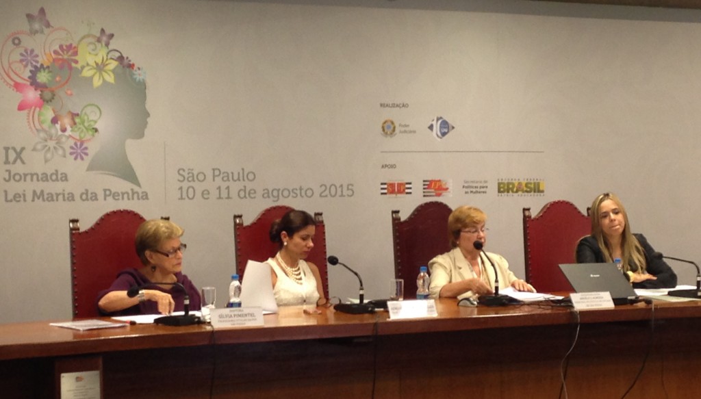 Painel 1 sobre feminicídio realizado na 9a jornada da Lei Maria da Penha