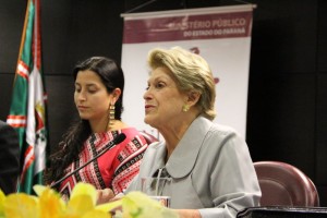 Silvia Pimentel, representante do Comitê Cedaw, destaca Recomendação para o acesso das mulheres à justiça (Foto: MPPR)