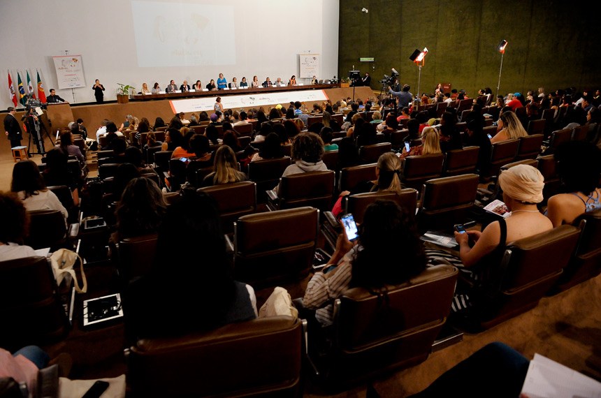 Abertura do seminário Mulheres no Poder: Diálogos sobre Empoderamento Político, Econômico e Social e Enfrentamento à Violência, no Auditório Petrônio Portella, do Senado (Foto: Pedro França/Agência Senado)